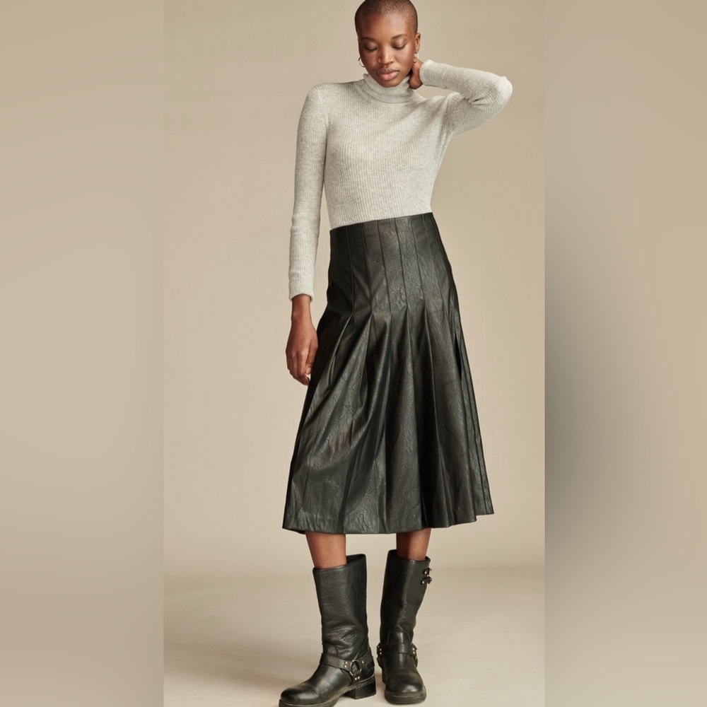 Lucky Brand Midi Pleated Skirt in Caviar